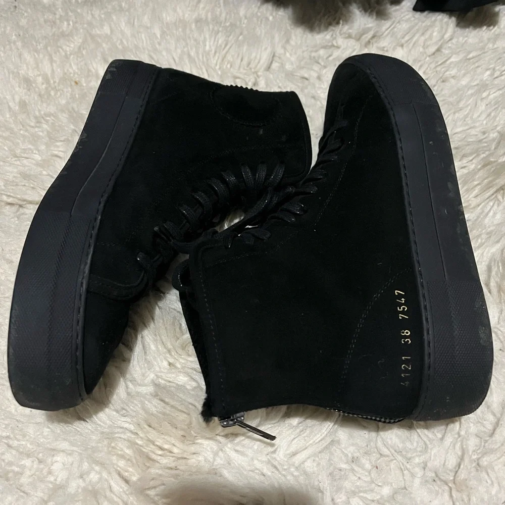 Woman by Common projects black high top sneaker - Picture 2 of 6